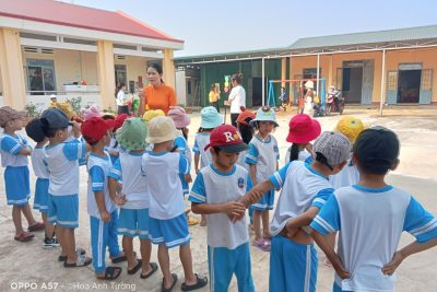 Trường Mầm non Thanh Bình đã tổ chức cho giáo viên thi đua dạy tốt- học tốt.